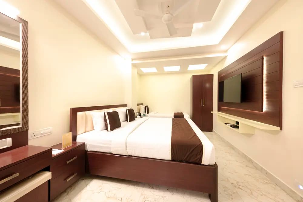 TRIPLE ROOM room